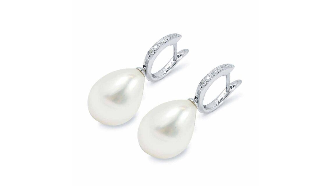 Elegáns gyöngy fülbevaló a White & Black ékszerboltban